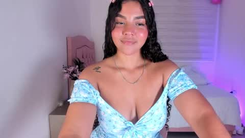 Zoe online show from May 22, 2026, 8:03 pm