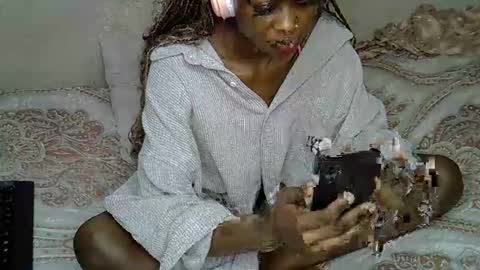 fauzia_byb2 online show from April 20, 2026, 7:00 am