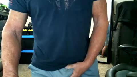 fitguy40 online show from August 6, 2026, 9:39 pm