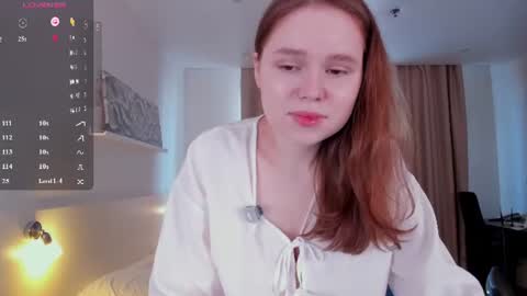 Snapshot of flora_fiore chatting on June 20, 2026, 6:27 am Hayley I WILL COME BACK ON MAY 27TH 6pm UTC online show from June 20, 2026, 6:27 am