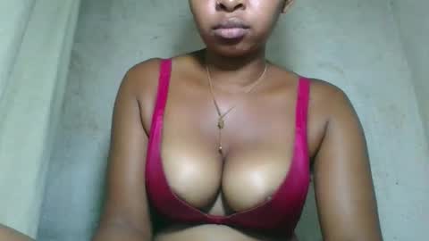 florencia011 online show from May 5, 2026, 4:48 pm