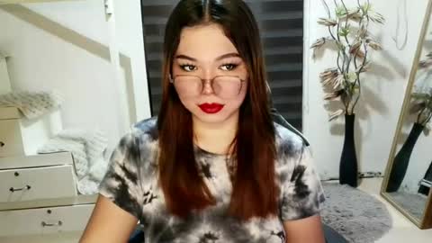 Snapshot of foxieeealona chatting on June 28, 2026, 3:23 am Alicia Baby online show from June 28, 2026, 3:23 am