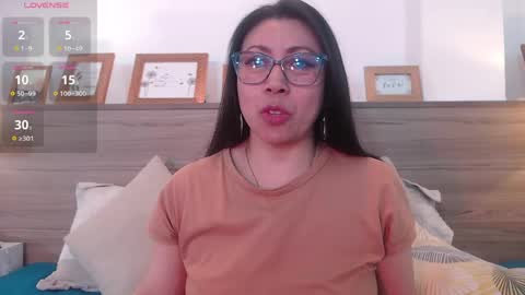 Snapshot of francisca_vera chatting on May 23, 2026, 8:35 pm francisca_vera online show from May 23, 2026, 8:35 pm
