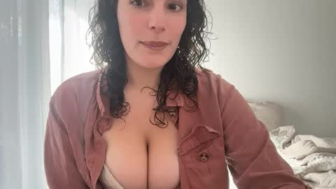 freckledeer online show from August 7, 2026, 5:48 pm