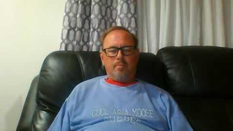 Snapshot of freddieknuck chatting on June 18, 2026, 4:24 am Just Fred online show from June 18, 2026, 4:24 am