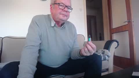 Snapshot of freespirt59 chatting on December 9, 2024, 1:34 pm freespirt59 online show from December 9, 2024, 1:34 pm