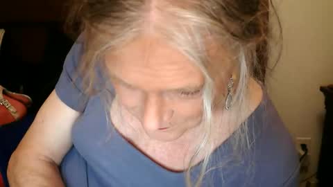 Jessie Love online show from June 7, 2026, 11:03 am