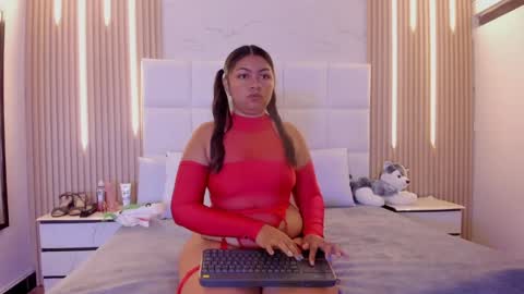 gabby_scott online show from June 1, 2026, 12:29 pm