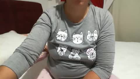 gaby  layla online show from May 17, 2026, 11:01 pm