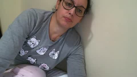 gaby  layla online show from May 25, 2026, 1:22 am