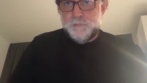 Snapshot of gaulis72 chatting on January 14, 2026, 10:03 pm gaulis72 online show from January 14, 2026, 10:03 pm