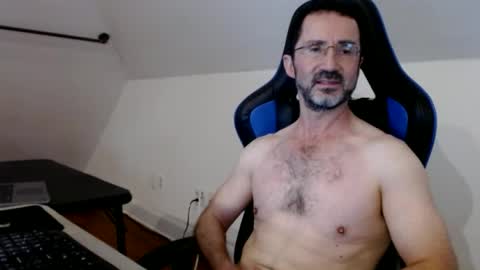 Snapshot of gbrlkndr chatting on June 23, 2026, 4:16 pm gbrlkndr online show from June 23, 2026, 4:16 pm