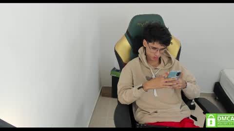 Snapshot of gendo_05 chatting on July 4, 2026, 4:13 pm GENDO online show from July 4, 2026, 4:13 pm