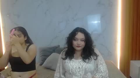 genesis_y_moon online show from July 14, 2026, 12:22 pm