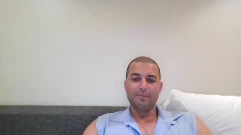 genteldevil online show from August 3, 2026, 10:35 pm
