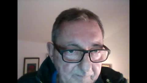 georg1412 online show from November 10, 2025, 4:06 pm