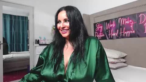 GiannaKrystal online show from July 7, 2026, 5:10 am