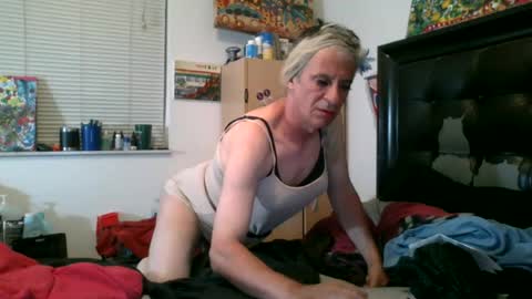 giovanni131971 online show from June 21, 2026, 2:03 am