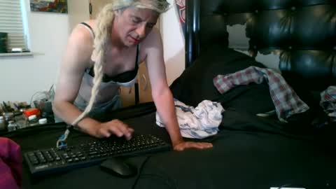 giovanni131971 online show from July 6, 2026, 2:03 pm