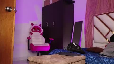 . Gisel Reyes . online show from July 29, 2026, 4:43 am