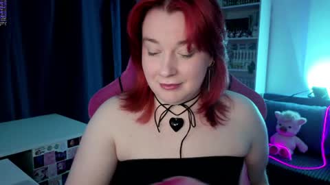 AlexaMillis online show from June 19, 2026, 9:29 pm