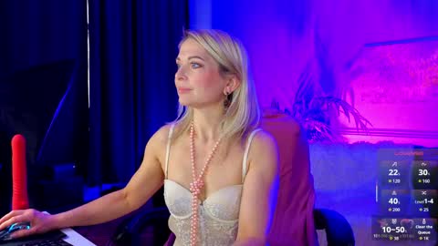 Snapshot of gloria_lovely chatting on May 26, 2026, 10:55 am Gloria online show from May 26, 2026, 10:55 am
