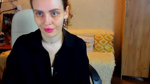 Snapshot of gloria_wood chatting on June 18, 2026, 7:07 pm Gloria Wood online show from June 18, 2026, 7:07 pm
