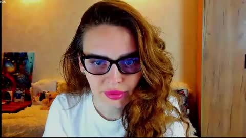 Snapshot of gloria_wood chatting on July 11, 2026, 7:27 pm Gloria Wood online show from July 11, 2026, 7:27 pm