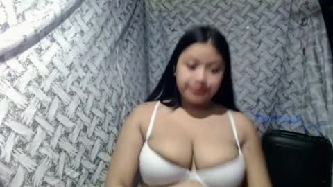 Snapshot of glossyrina chatting on July 15, 2026, 7:13 am Rina3 online show from July 15, 2026, 7:13 am