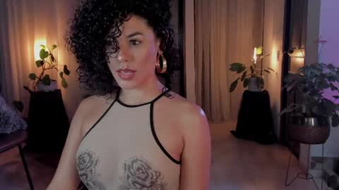 Elena online show from July 26, 2026, 10:38 pm