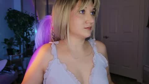 Goddess Emmy online show from July 9, 2026, 5:33 am