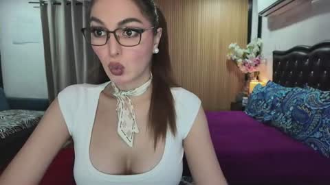 Snapshot of goddessofangel chatting on July 24, 2026, 4:43 am angel online show from July 24, 2026, 4:43 am