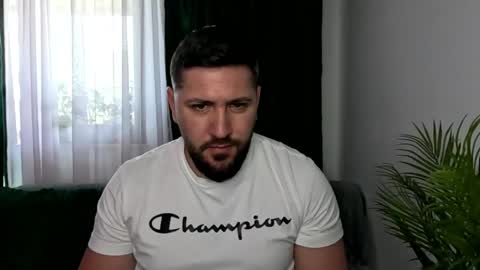 gold_alpha_boy online show from May 15, 2026, 1:40 pm