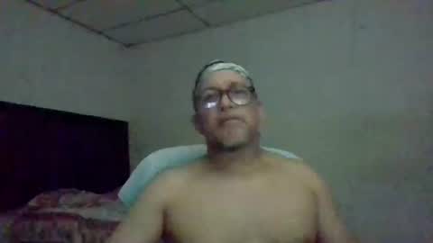 Snapshot of golons17 chatting on April 29, 2026, 5:11 am golons17 online show from April 29, 2026, 5:11 am