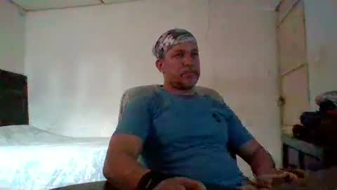 Snapshot of golons17 chatting on May 5, 2026, 6:49 pm golons17 online show from May 5, 2026, 6:49 pm