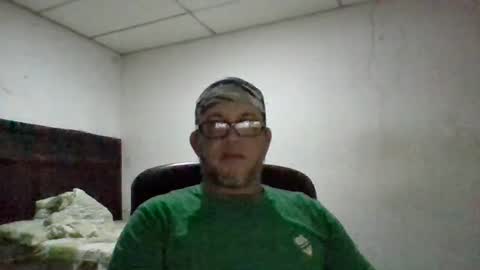Snapshot of golons17 chatting on July 28, 2026, 4:52 am golons17 online show from July 28, 2026, 4:52 am