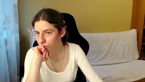 Elizabeth Effie online show from June 8, 2026, 4:18 pm