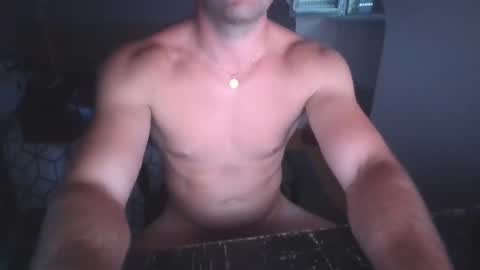 Snapshot of goura2000 chatting on July 8, 2026, 5:28 pm goura2000 online show from July 8, 2026, 5:28 pm