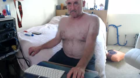 Snapshot of guitarsexgod2 chatting on July 5, 2026, 1:45 am guitarsexgod2 online show from July 5, 2026, 1:45 am
