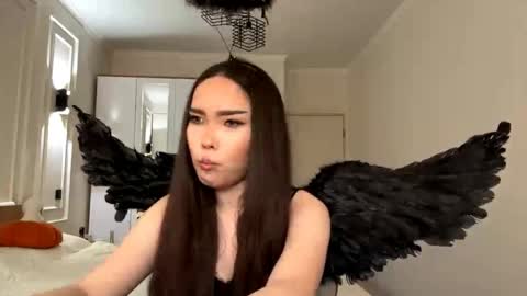 Alana online show from May 9, 2026, 1:16 pm