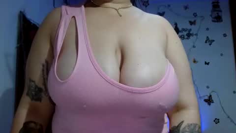 Snapshot of hada_dracanae chatting on December 20, 2024, 9:17 pm Hada Dracanae online show from December 20, 2024, 9:17 pm