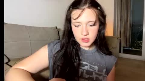 Snapshot of hanahwoods chatting on July 17, 2026, 5:29 pm hanahwoods online show from July 17, 2026, 5:29 pm