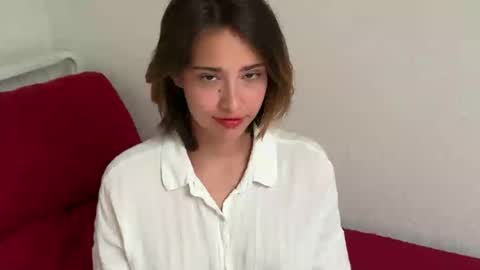 hannahinto online show from June 18, 2026, 2:32 pm