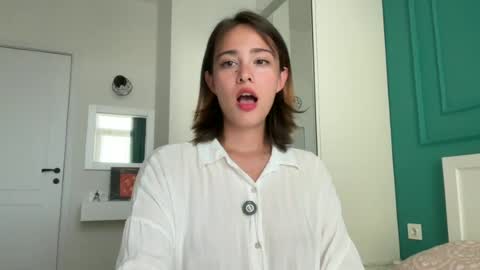 hannahinto online show from August 8, 2026, 1:13 pm