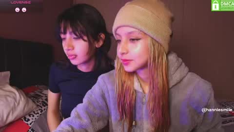 Snapshot of hanniesmile_ chatting on April 30, 2026, 8:57 pm Hannie online show from April 30, 2026, 8:57 pm