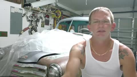 hard_knoxx1 online show from May 3, 2026, 2:28 am