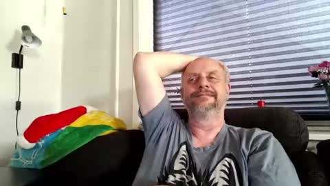 Snapshot of hardmrlazy chatting on June 20, 2026, 4:32 pm MrLazy online show from June 20, 2026, 4:32 pm