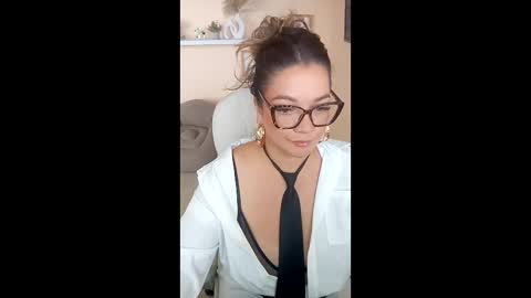 leila online show from June 10, 2026, 5:56 pm