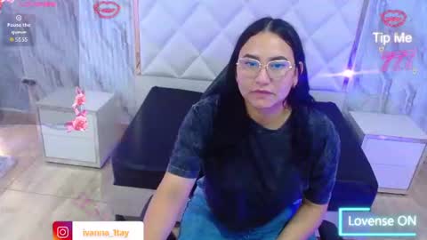 Snapshot of hazell_tay chatting on June 30, 2026, 5:30 am hazell_tay online show from June 30, 2026, 5:30 am
