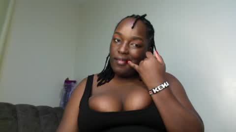 Snapshot of heaven_122 chatting on July 5, 2026, 9:00 pm Angel online show from July 5, 2026, 9:00 pm